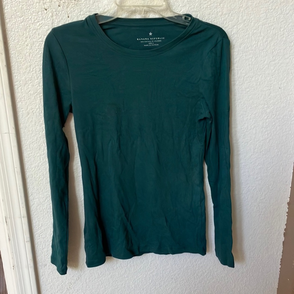 FINAL MARKDOWN Banana republic tee small
